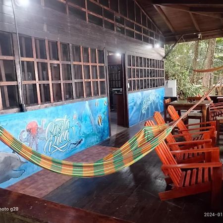 Pirate Drake Beach Hostel & Tour Company Drake Bay Exterior foto