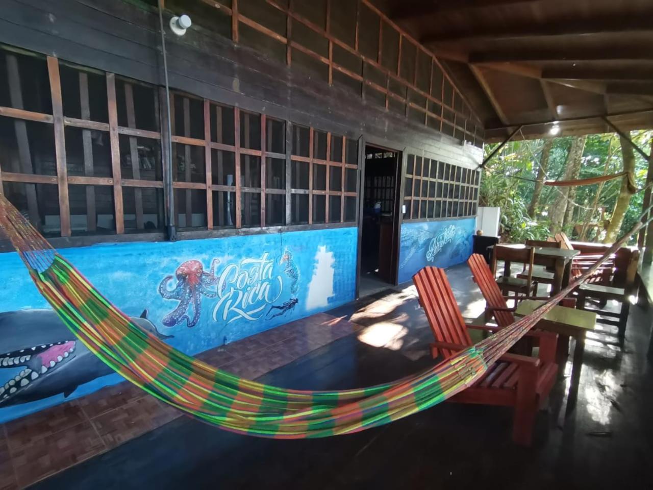 Pirate Drake Beach Hostel & Tour Company Drake Bay Exterior foto